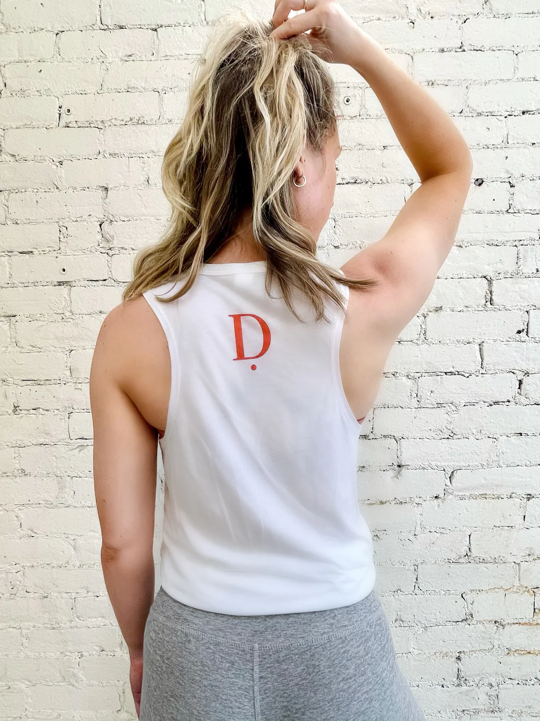 WHITE LOGO TANK